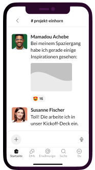 Team-Mitglieder, die in der mobilen Slack App ihre Arbeit besprechen
