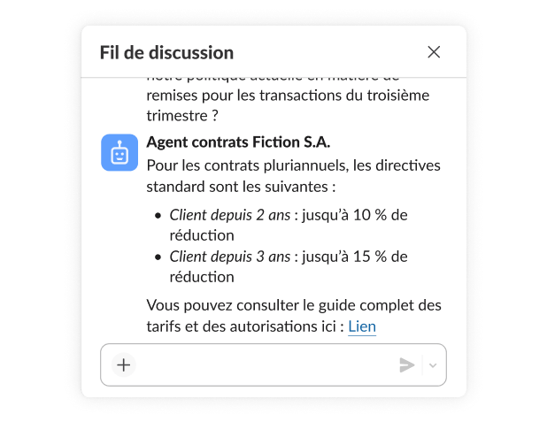 Fil de discussion entre un employé et un agent au sujet de la politique de remise pour les affaires.